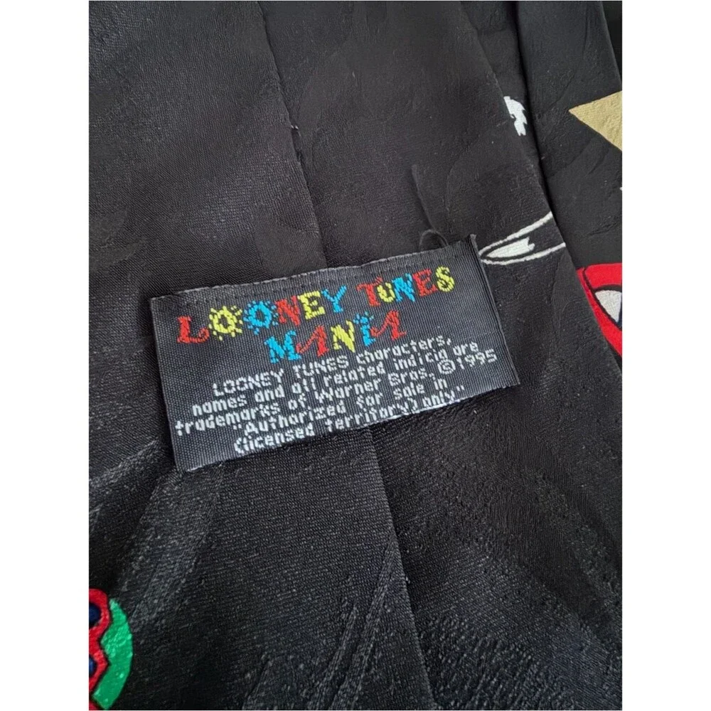 Vintage 90s Looney Tunes Mania Christmas Necktie